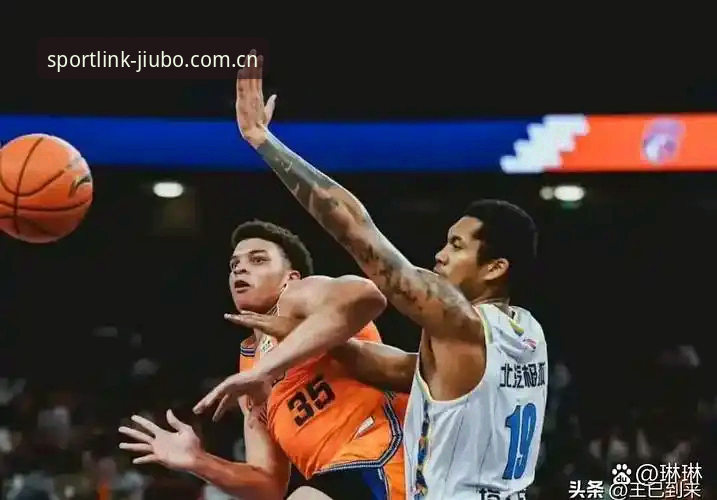 体育平台圈子里有个事大家心知肚明——首页打开快不快，直接决定用户是留下来看两眼还是直接划走。九博体育平台最近把首页加载压到0.3秒内，看似是个不起眼的技术参数，但放到实际体验里，这玩意就是留存率的生死线。老玩家都懂，赛事数据要是延迟个几秒，热门比赛里你连下注的窗口都抢不到。这次版本v3.2.0把数据刷新拉到实时同步，基本是把最影响体验的短板一次性补齐了。